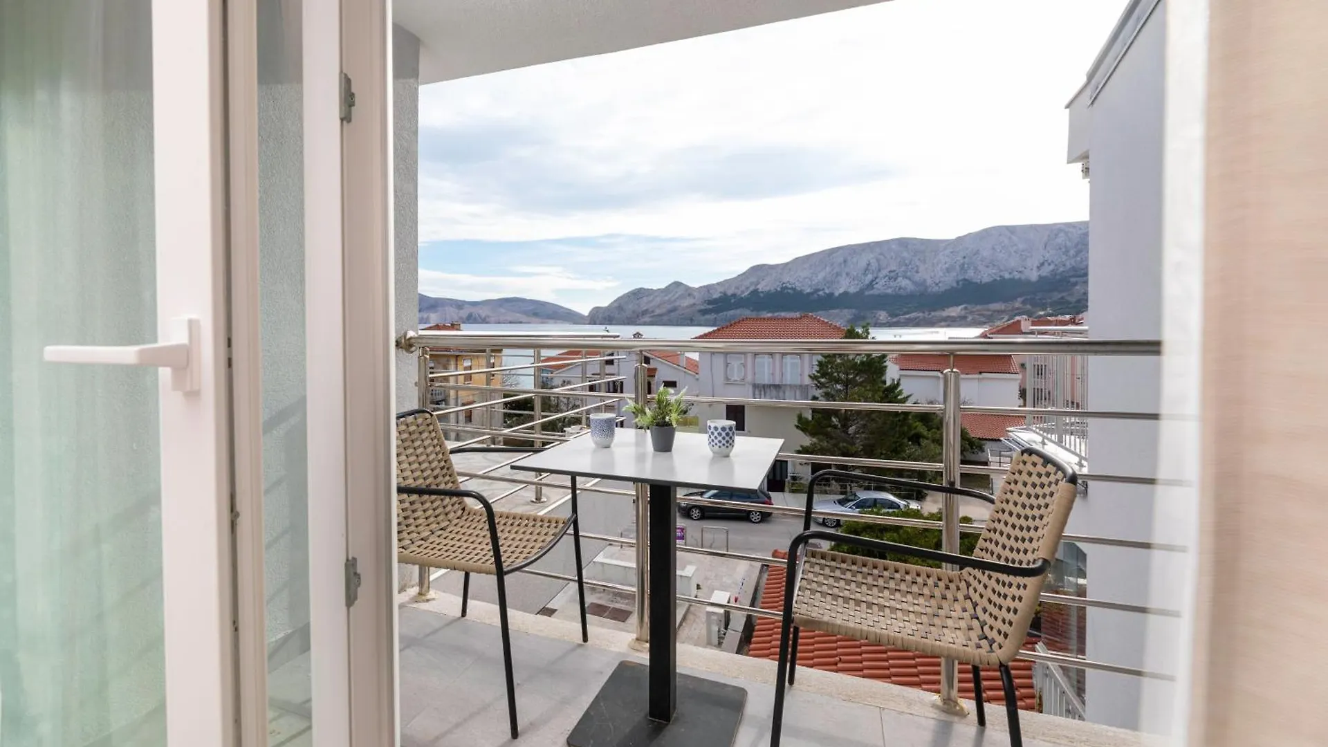 Apartment Apartman 114 Baska  Croatia